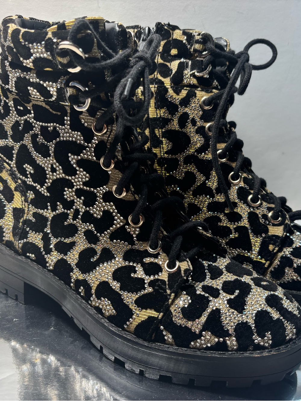 Gianni Bini Rhinestone Cheetah Leopard Print LaceUp Combat Ankle Boots Wmn Sz 6M